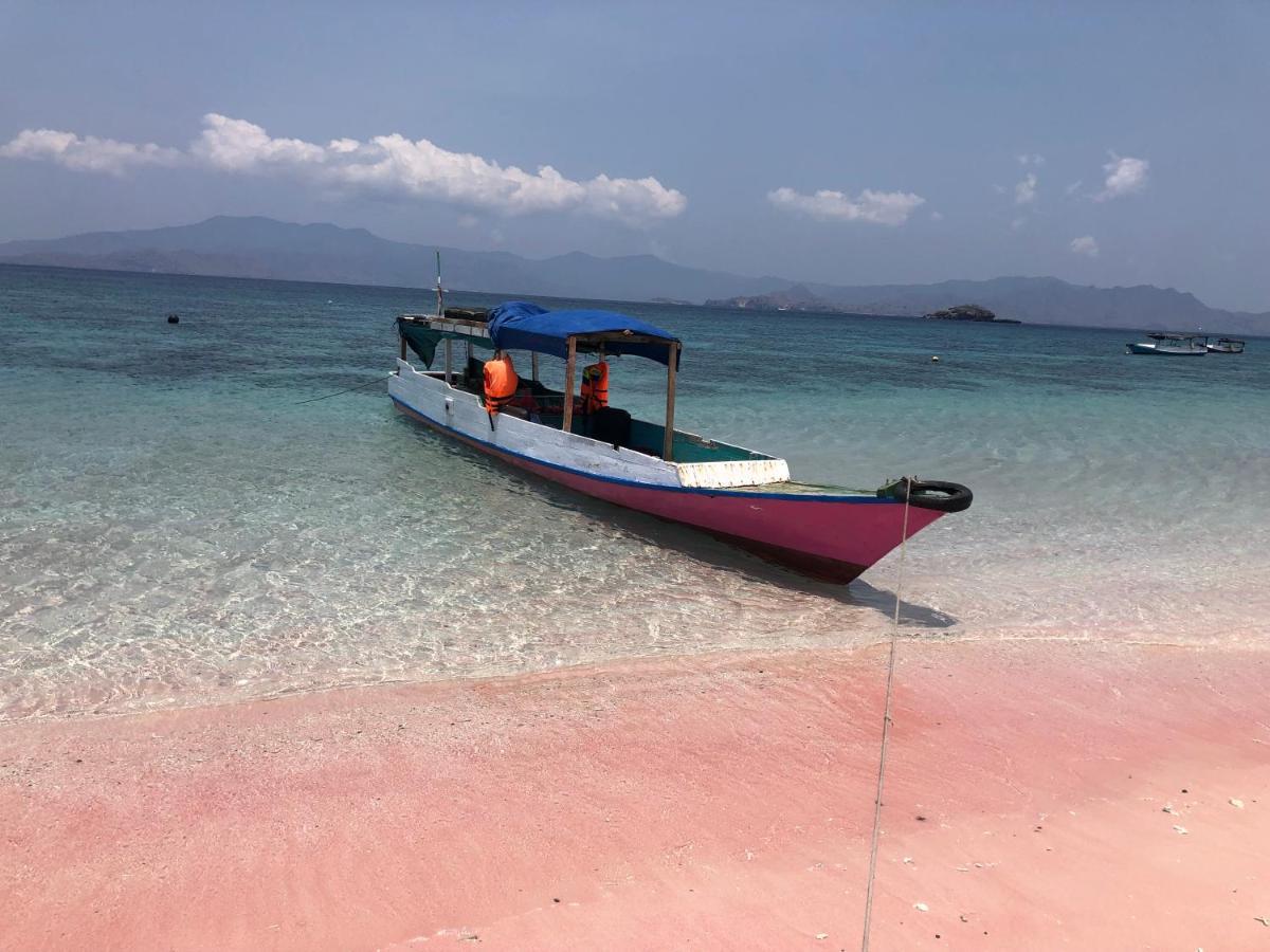 Dua Putri Komodo Homestay מראה חיצוני תמונה