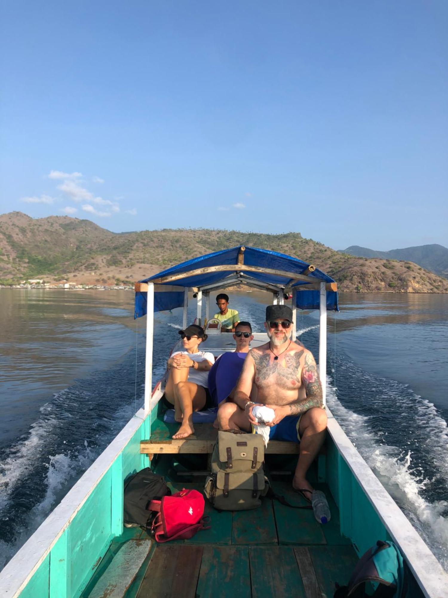 Dua Putri Komodo Homestay מראה חיצוני תמונה