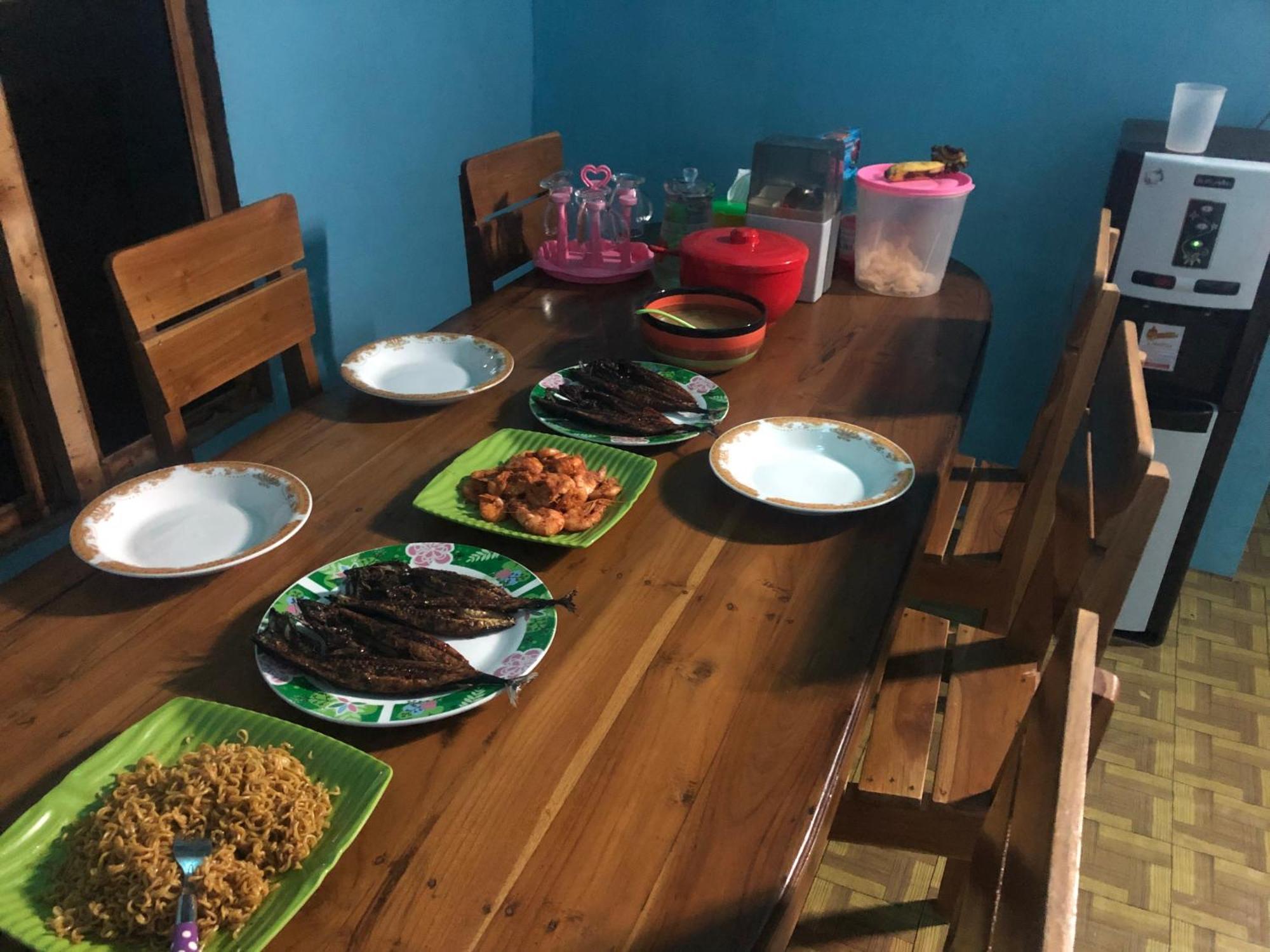 Dua Putri Komodo Homestay מראה חיצוני תמונה
