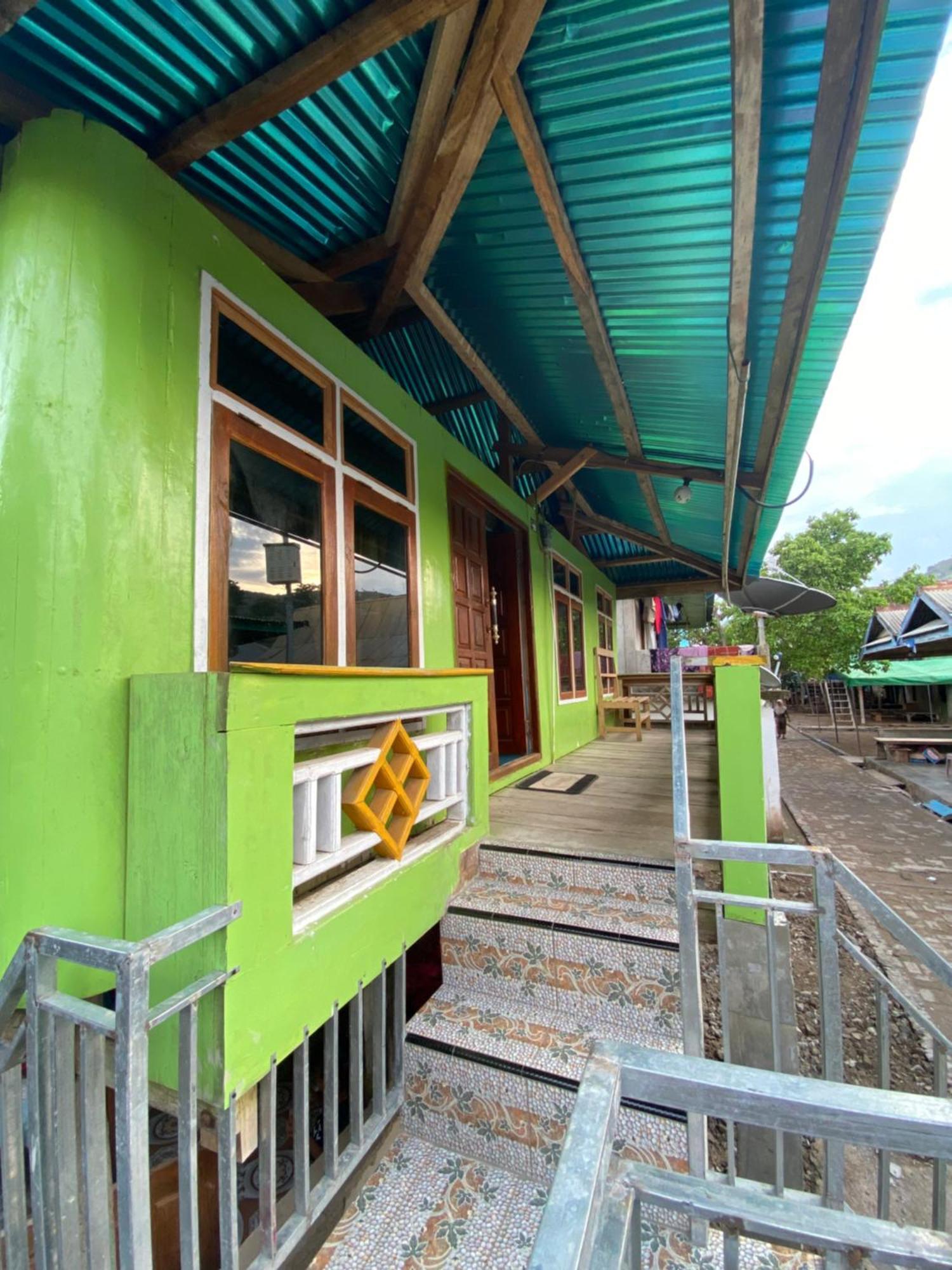 Dua Putri Komodo Homestay מראה חיצוני תמונה