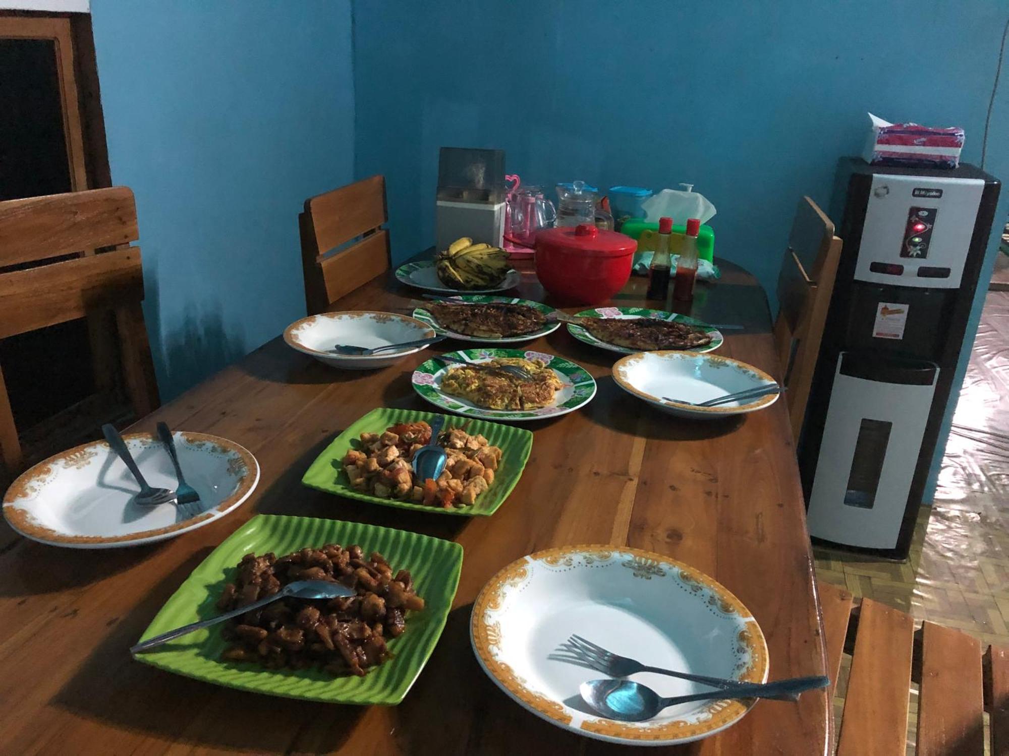Dua Putri Komodo Homestay מראה חיצוני תמונה