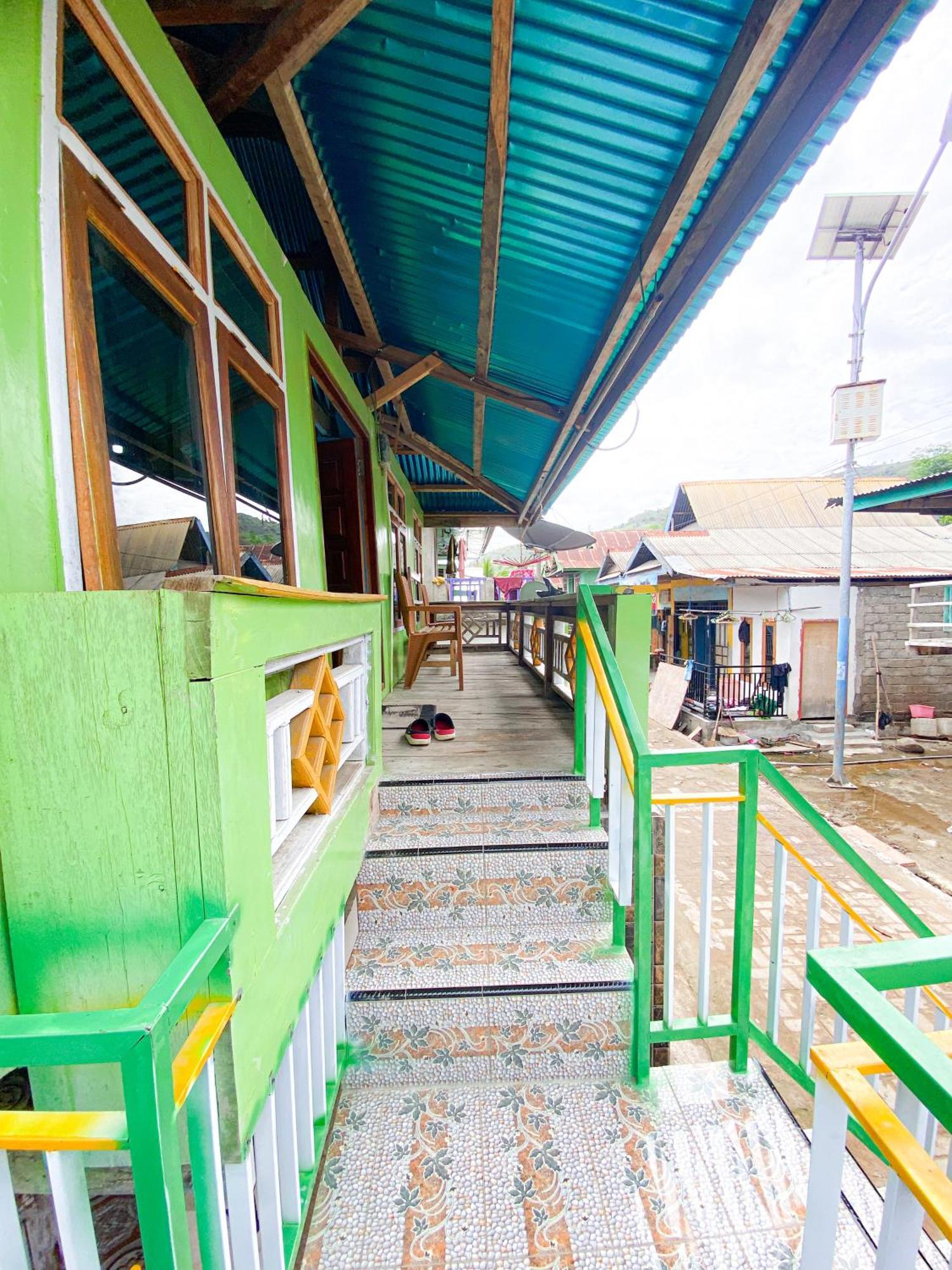 Dua Putri Komodo Homestay מראה חיצוני תמונה